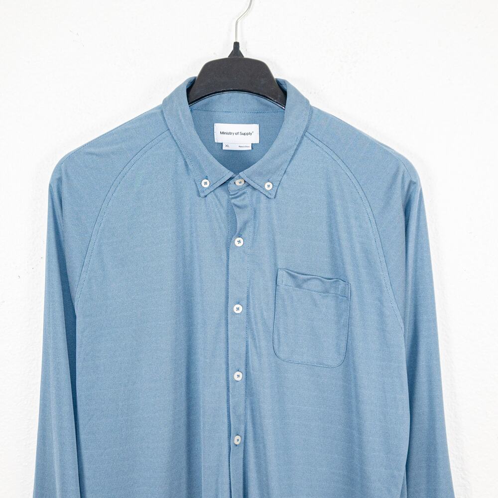 Ministry of Supply Men's Button Down Shirt in Blue poly size XL - Picture 2 of 6